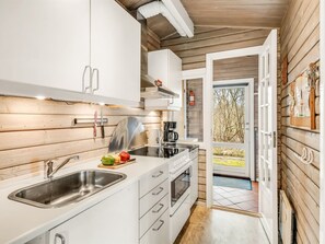 Fridge, microwave, cookware/dishes/utensils - "Leandra" - 11km from the sea by Interhome (Oksbøl)