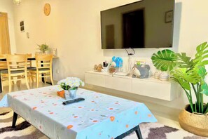 Royal-Zimmer, 1 Schlafzimmer, Zutritt zur Club Lounge, Stadtblick | Bettwäsche aus ägyptischer Baumwolle, hochwertige Bettwaren