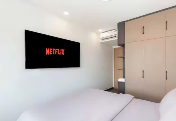 ملاءات من القطن المصري وأغطية فراش متميزة وألحفة محشوة بالريش