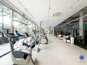 Gym - Sai Gon Airport Botanica Premier Luxstay (Ho Chi Minh City)