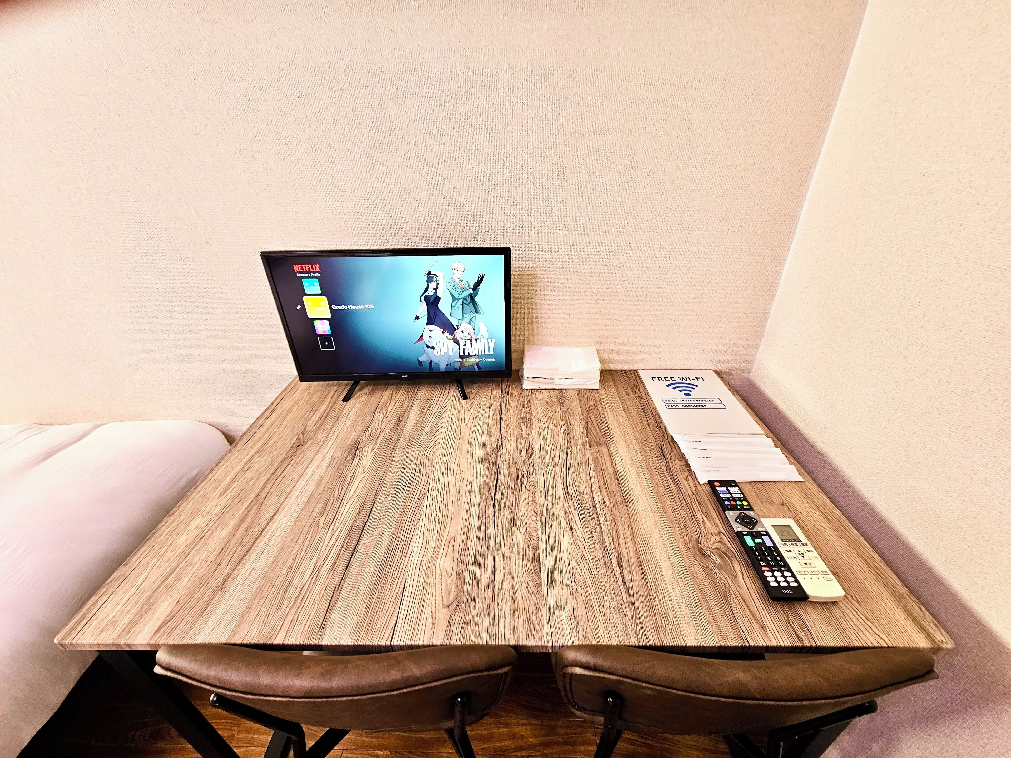 Family room: Maximum 5 people Corner Ground Floor (105) | Blackout drapes, iron/ironing board, free WiFi