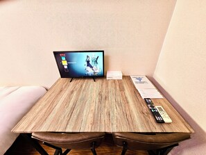 ファミリールーム最大5名1階角部屋（105） | 遮光カーテン、アイロン / アイロン台、WiFi (無料)