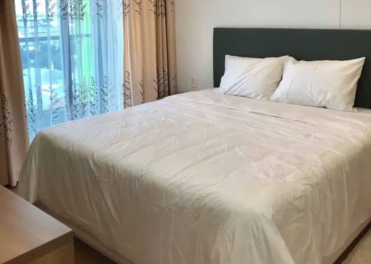 Suite – grand, 1 soverom, Club Lounge-tilgang, byutsikt | Sengetøy i egyptisk bomull, sengetøy av topp kvalitet og dundyner