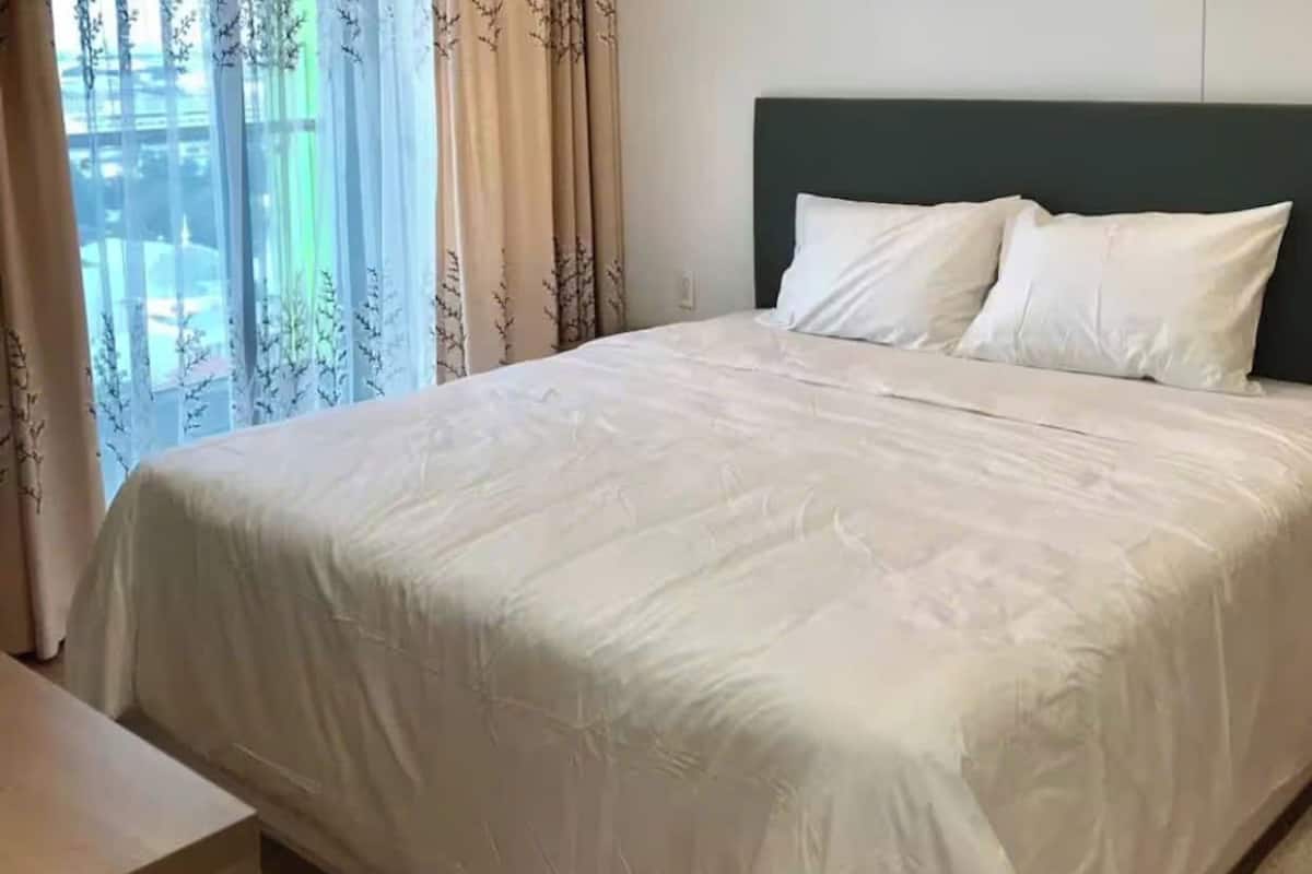 Grand Suite, 1 Bedroom, Club Lounge Access, City View | Egyptian cotton sheets, premium bedding, down comforters