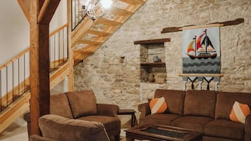 Vila, 3 quartos, sacada | Sala de estar