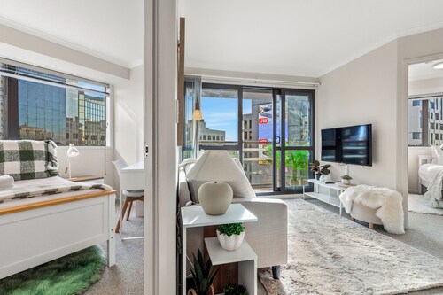 3BR Prime Spot Walk Everywhere by Zodiak