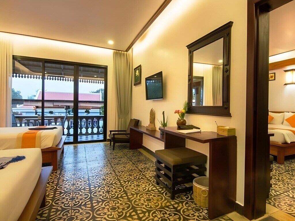 Egyptian cotton sheets, premium bedding, memory foam beds, minibar