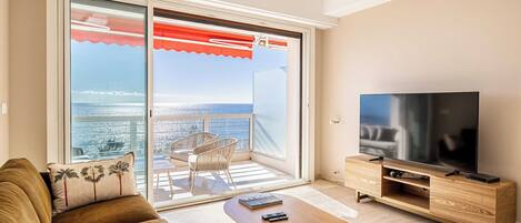 スマートテレビ、書斎 / ワークスペース