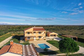 Exterior - Villa Maja - Three bedroom villa with pool (Škabrnja)