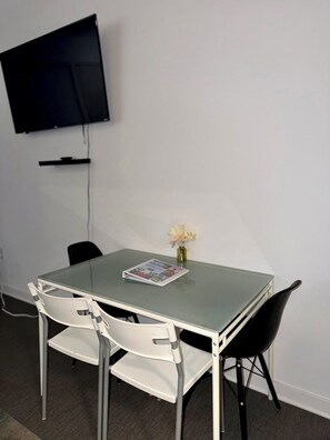 تناول الطعام