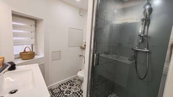 Een douche, een haardroger