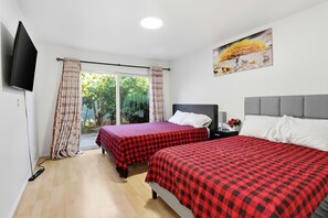 Zimmersafe, Schreibtisch, Bügeleisen/Bügelbrett, kostenloses WLAN