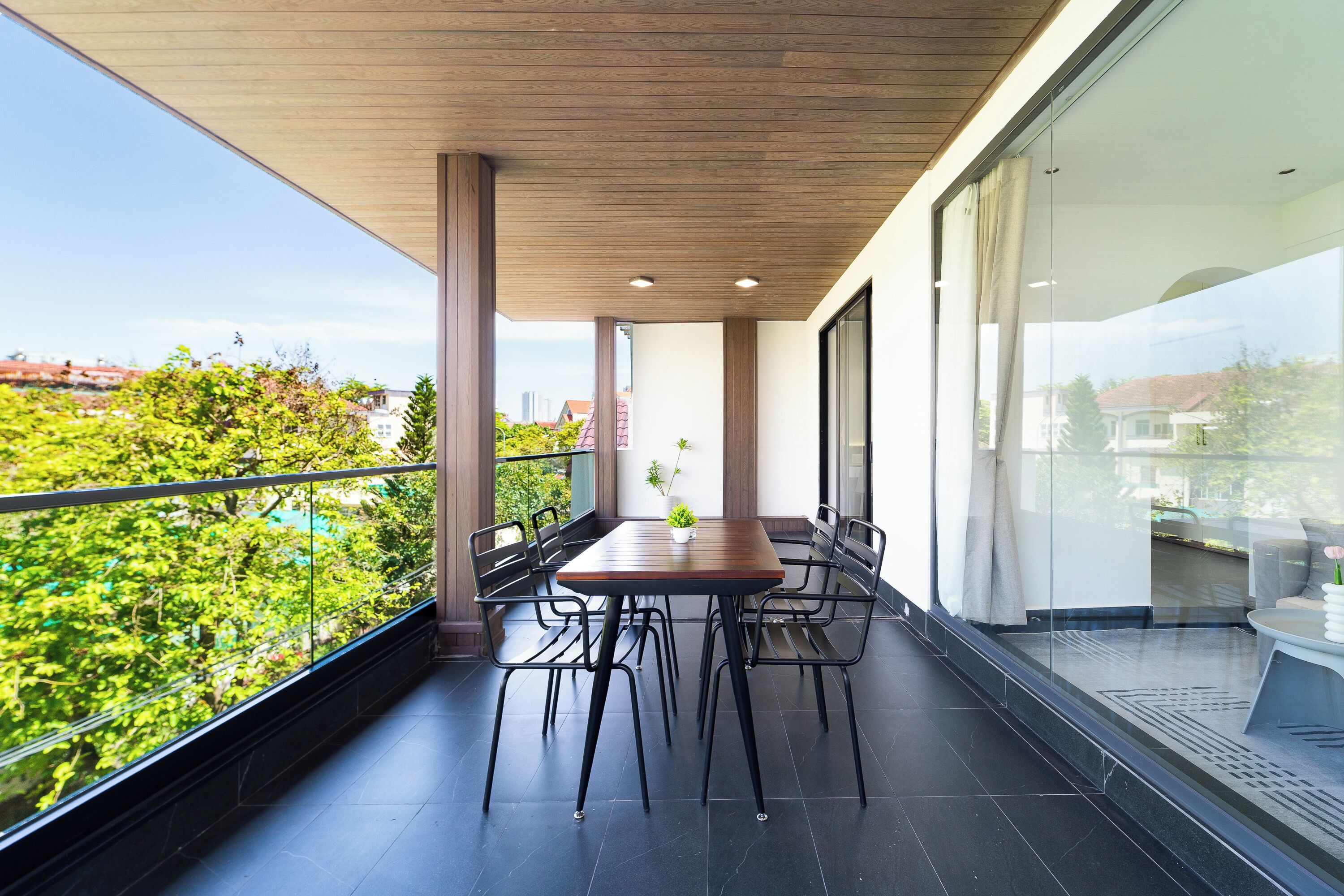 屋外ダイニングエリア