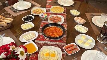 Free daily local cuisine breakfast