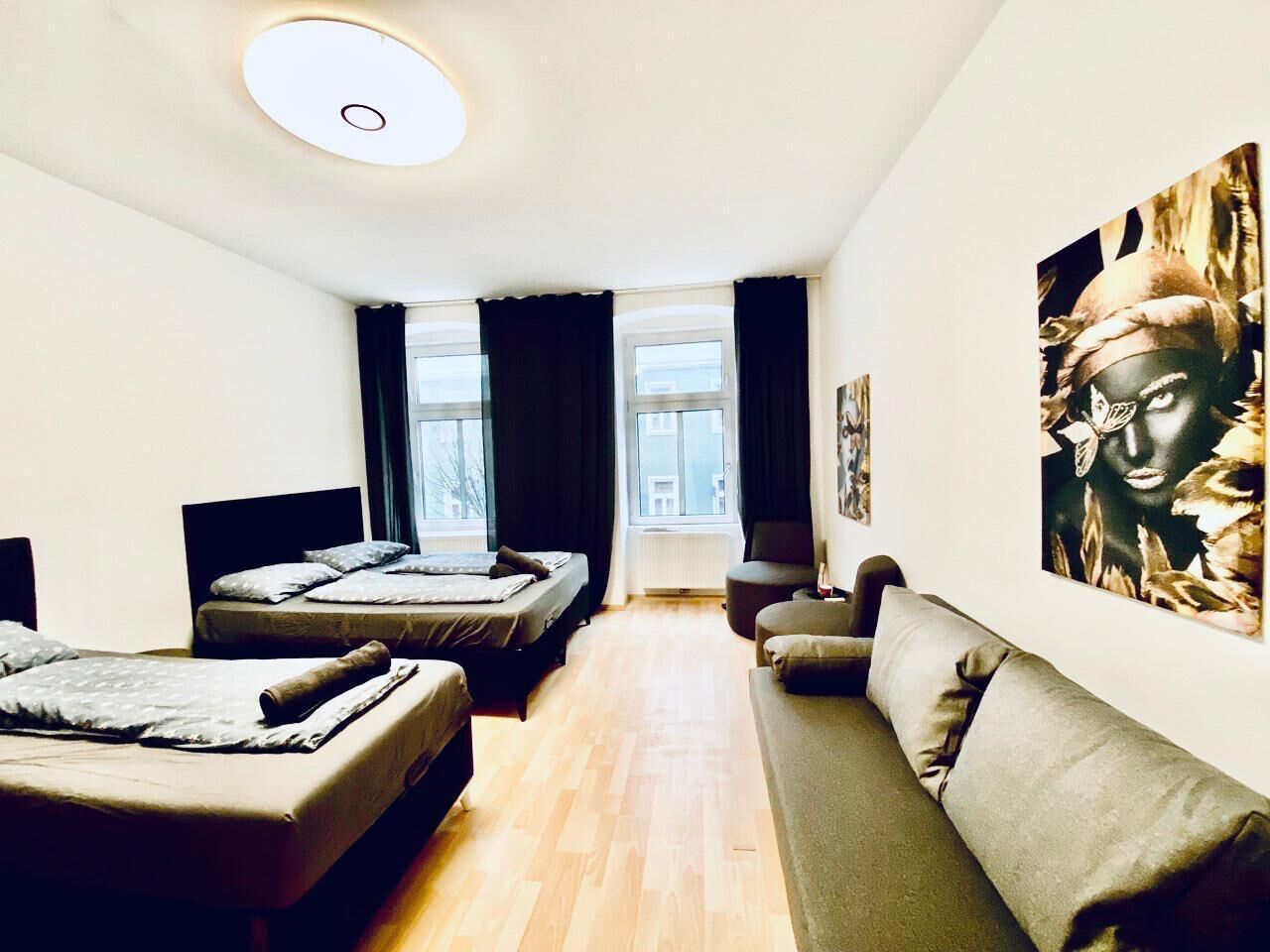 Basic Apartment | Iron/ironing board