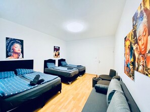 Apartament bàsic | Planxa i posts de planxar 
