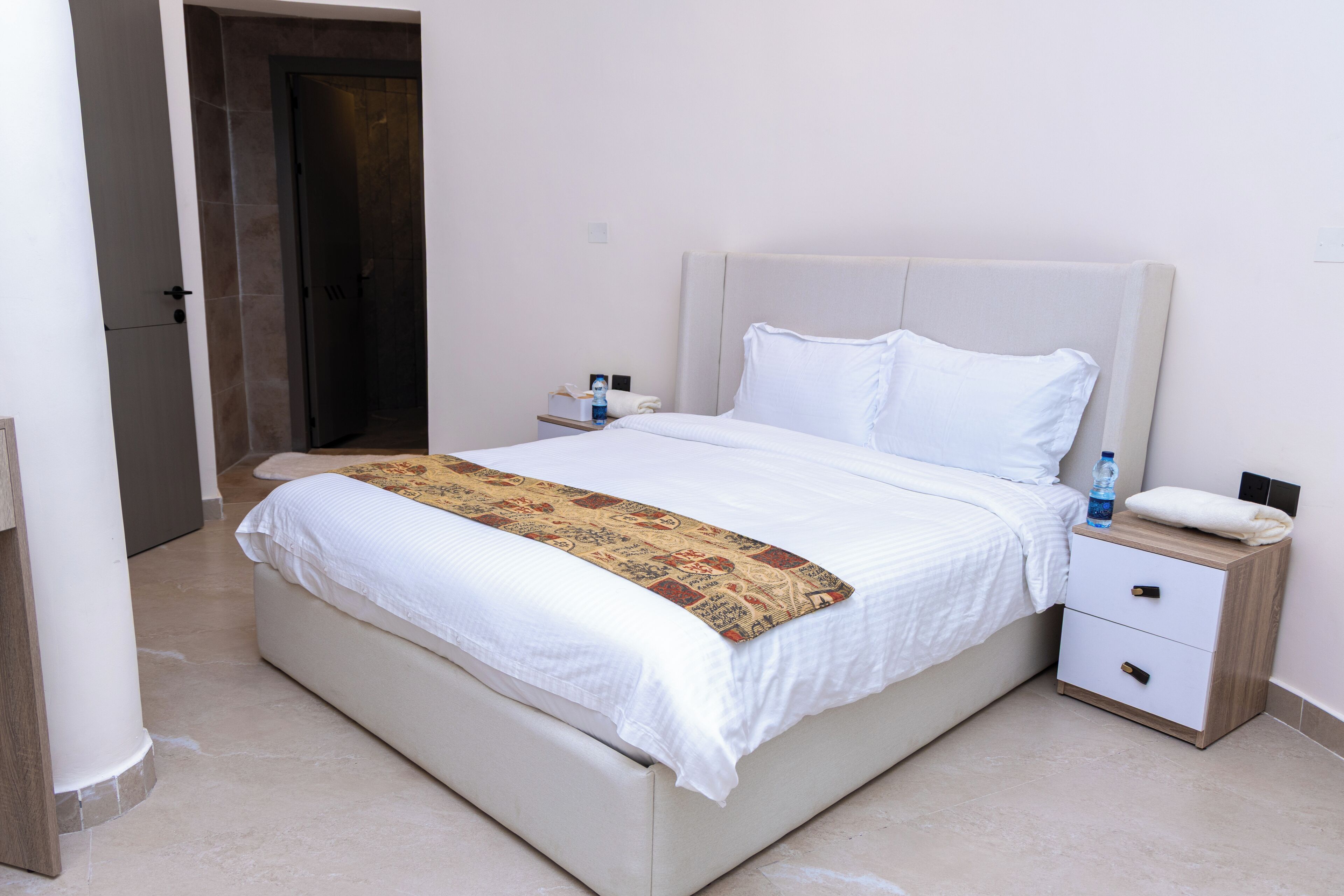 Family Chalet | Premium bedding, pillowtop beds, in-room safe, blackout drapes