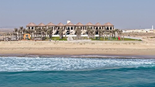 Dana Beach Resort - Al Ashkharah