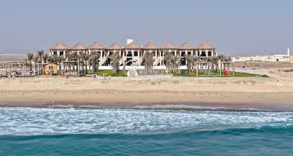 Dana Beach Resort - Al Ashkharah