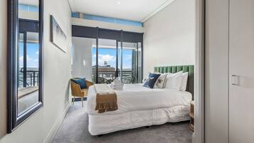 Iron/ironing board, free WiFi