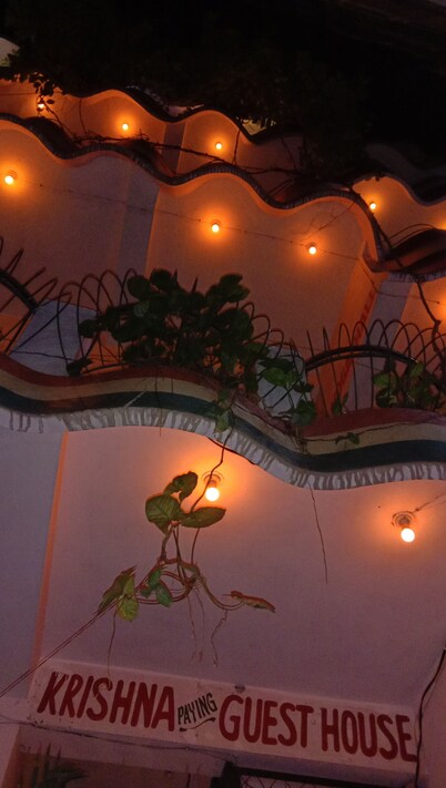 • Comfortable rooms at Krishna Paying Guest House near city attractions