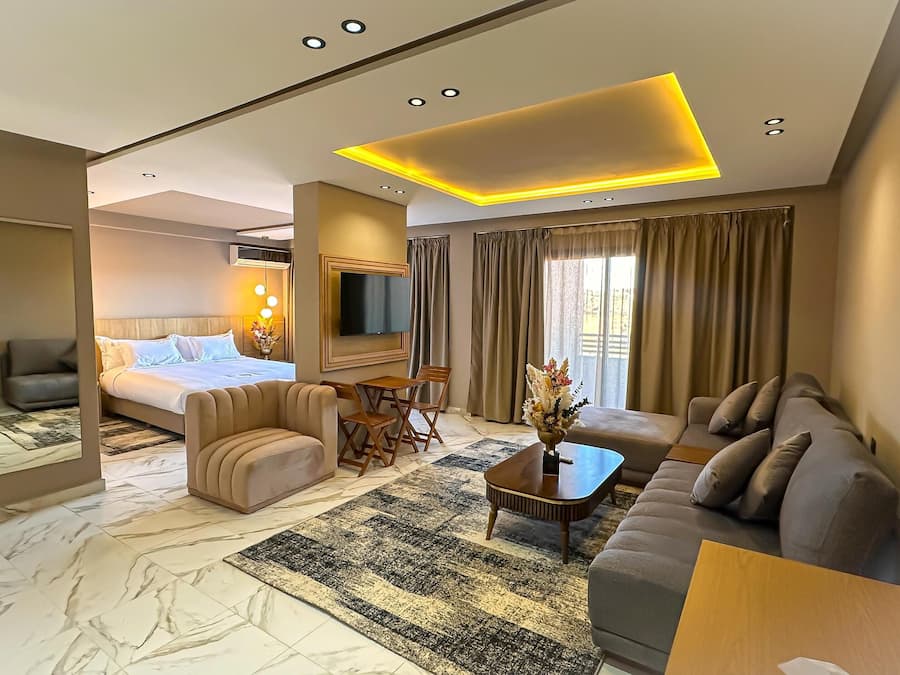 Elite Suite, Mountain View | In-room safe, free WiFi, wheelchair access