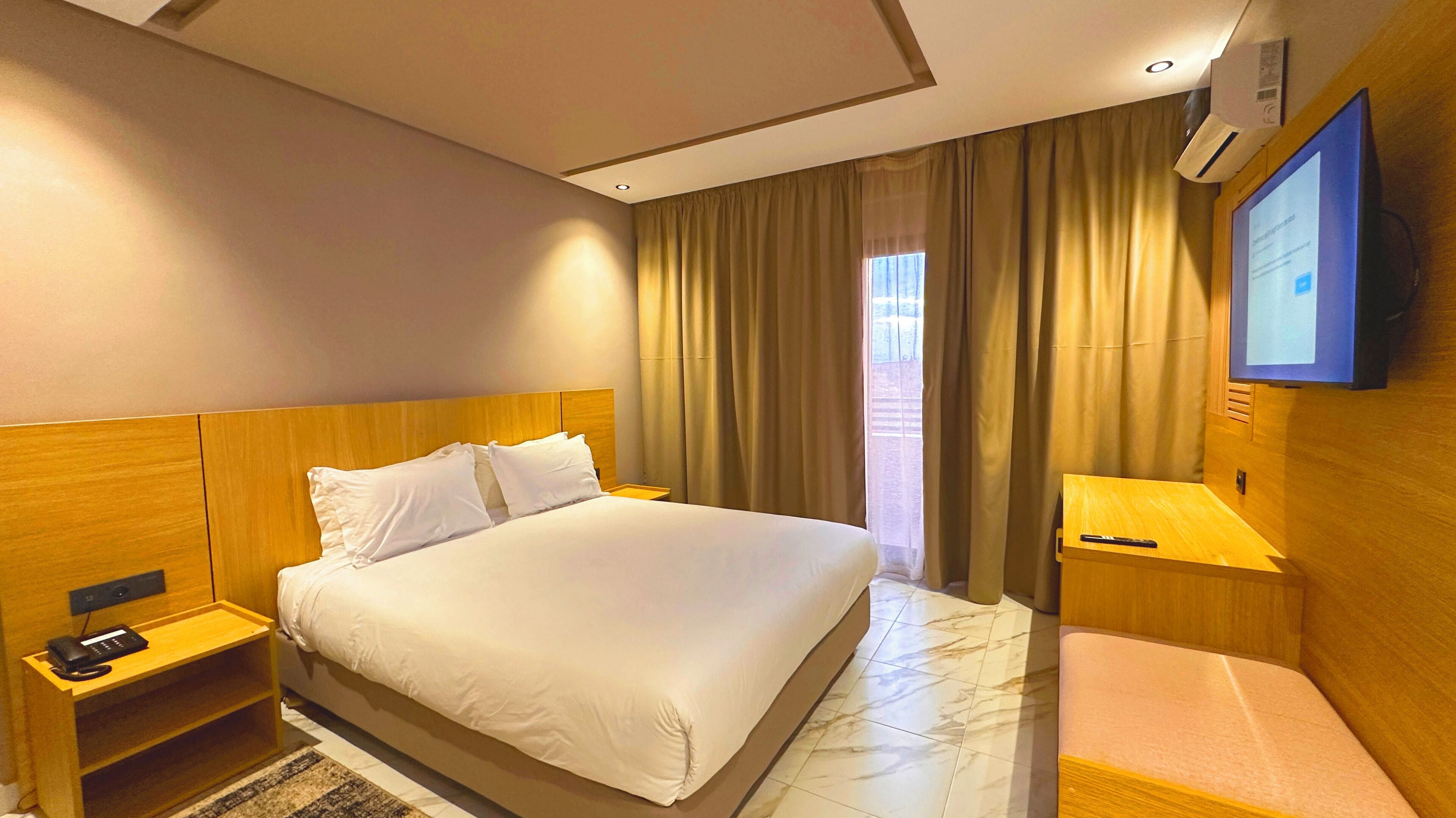 In-room safe, free WiFi, wheelchair access