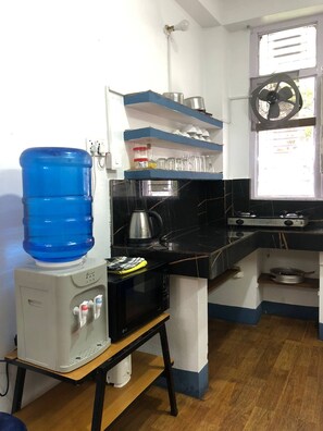 아파트, 침실 2개, 흡연, 발코니 | 전용 주방