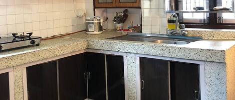 Estudio, 1 habitación, balcón | Interior