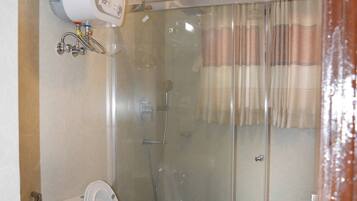 Apartment, 1 Bedroom, Accessible | Bathroom