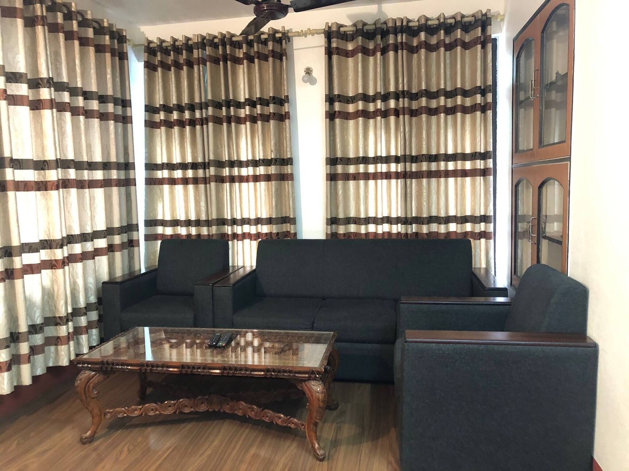 Appartement, 1 chambre, fumeur, balcon | Salle de séjour