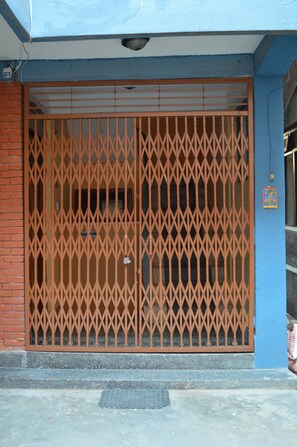 تفاصيل الفندق من الخارج