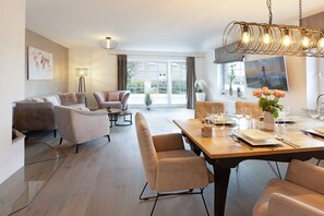 Dining - Exclusive Sea Breeze apartment with sauna, fireplace and garden, close to the beach. (List auf Sylt)