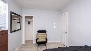 Strykejern/-brett, wi-fi og sengetøy