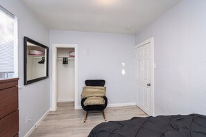 Strykejern/-brett, wi-fi og sengetøy