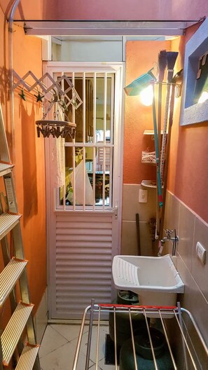 Interior - Seochico Sobradinho: charm and coziness by the sea. Relax peacefully. (São Sebastião)