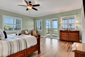 6 عدّة غرف نوم ومكواة/لوح كي وواي فاي مجانًا وملاءات أسرّة