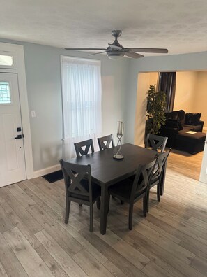 تناول الطعام