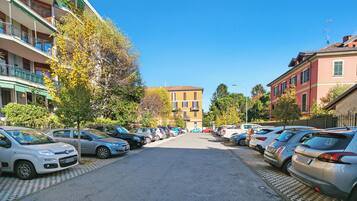 Appartamento familiare, camere multiple (Specchio Di Cielo Arona Center) | Parcheggio