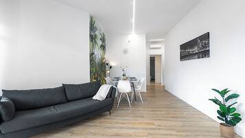 Appartement Familial, plusieurs chambres (Specchio Di Cielo Arona Center) | Coin séjour