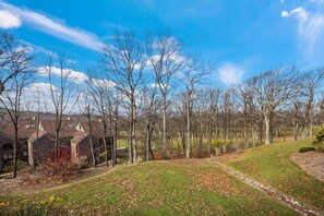 Property grounds - Stoneridge 35 with Wintergreen Advantage (Wintergreen)
