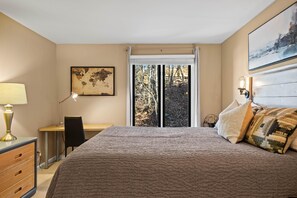 2 bedrooms, Internet, bed sheets - Stoneridge 35 with Wintergreen Advantage (Wintergreen)