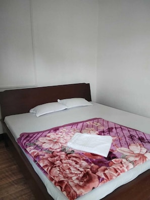 Deluxe Room, Smoking | Desk, laptop workspace, rollaway beds, bed sheets - Swagat Homestay (Bokakhat)