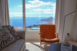 TV - FLH Funchal Bay View Escape with Pool (Funchal)