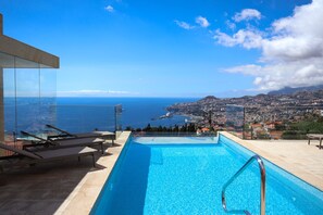 Pool - FLH Funchal Bay View Escape with Pool (Funchal)