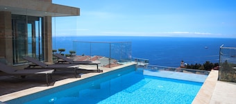 FLH Funchal Bay View Escape with Pool