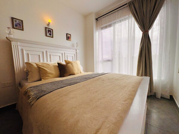 Bügeleisen/Bügelbrett, WLAN, Bettwäsche