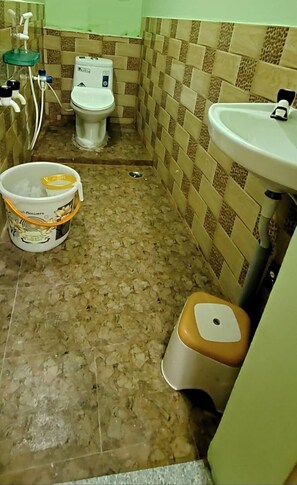 Shower, towels, soap