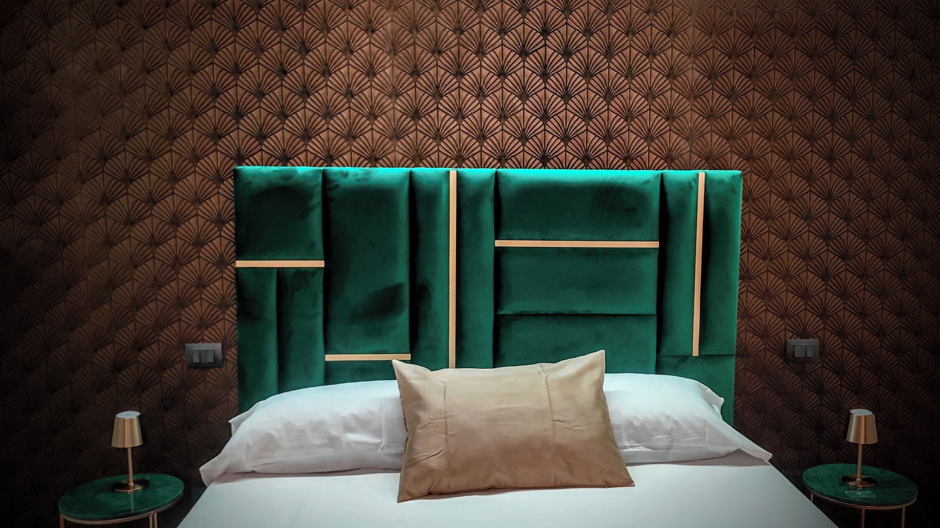 Romantic Oda, 1 Büyük (Queen) Boy Yatak, Sıcak Su Küveti | Ücretsiz kablosuz İnternet 