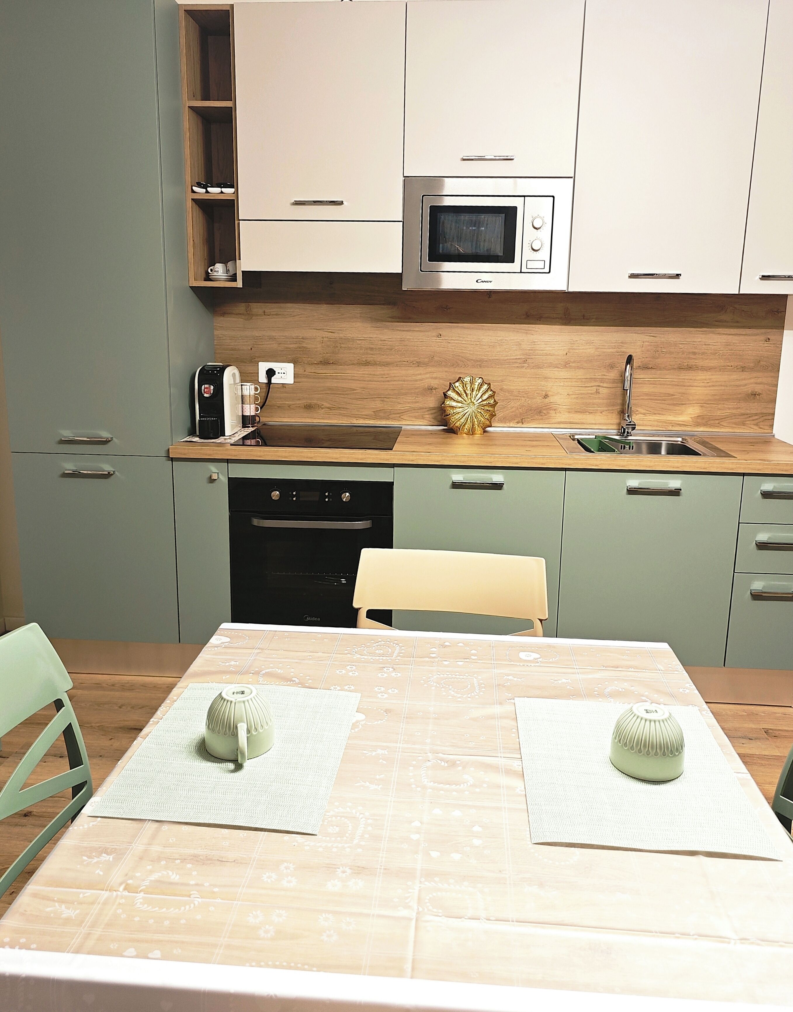 Comfort Apartment | Dining room